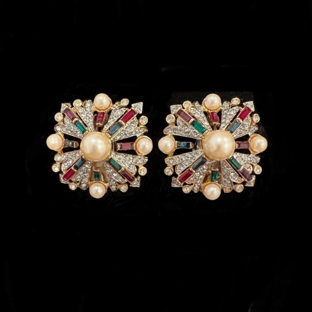 #71 Vintage Mogul Errings